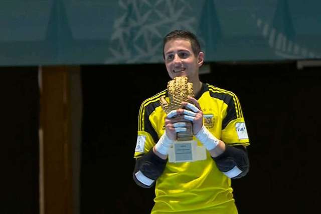 guante-oro-adidas-nicolas-sarmiento_oleima20161001_0182_28